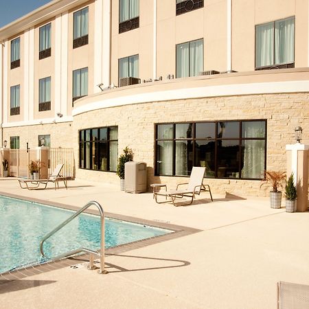 Holiday Inn Express And Suites Schulenburg By Ihg Esterno foto