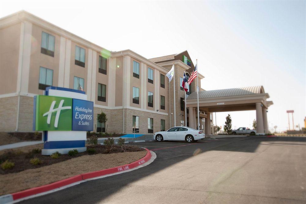 Holiday Inn Express And Suites Schulenburg By Ihg Esterno foto